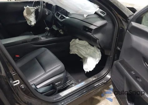 2024 Lexus Ux Premium z USA, uszkodzony, nr VIN JTHP9JBH4R2080223